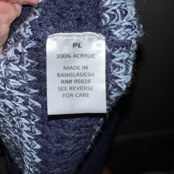 Sweater - Picture 4 of 4